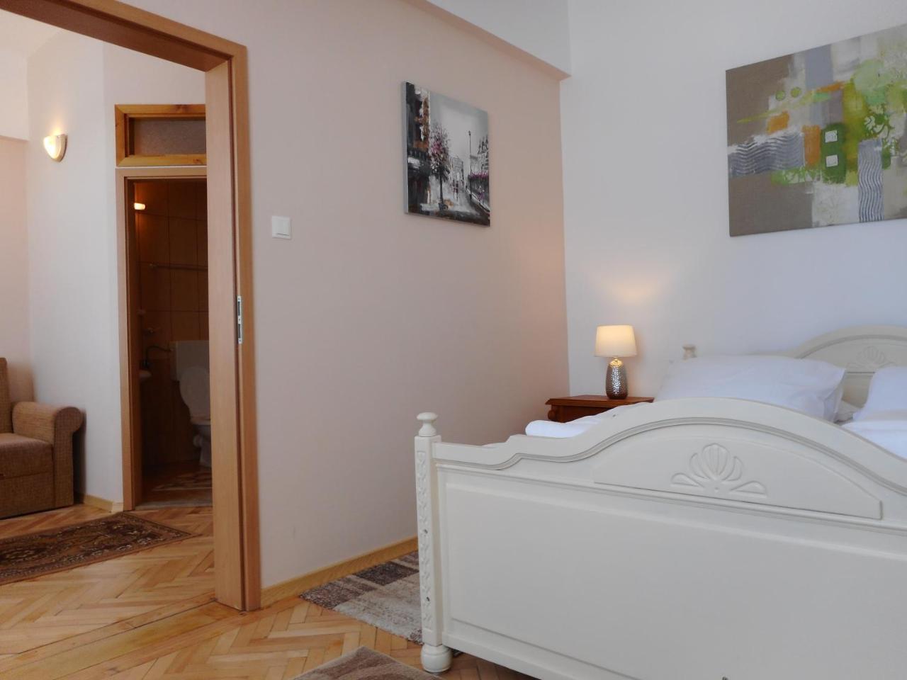 Hotel Holiday Victoria Victoria  Esterno foto