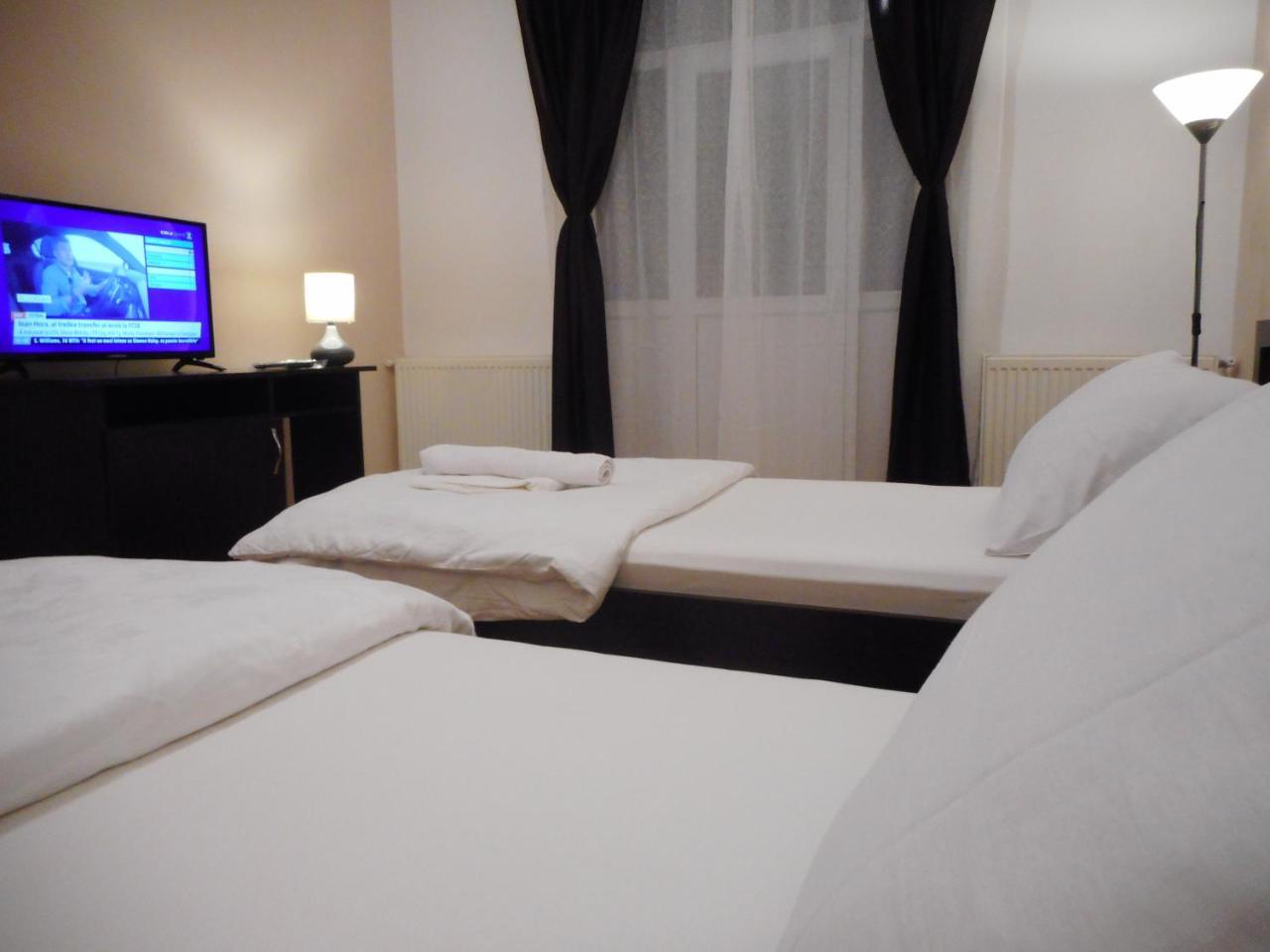 Hotel Holiday Victoria Victoria  Esterno foto
